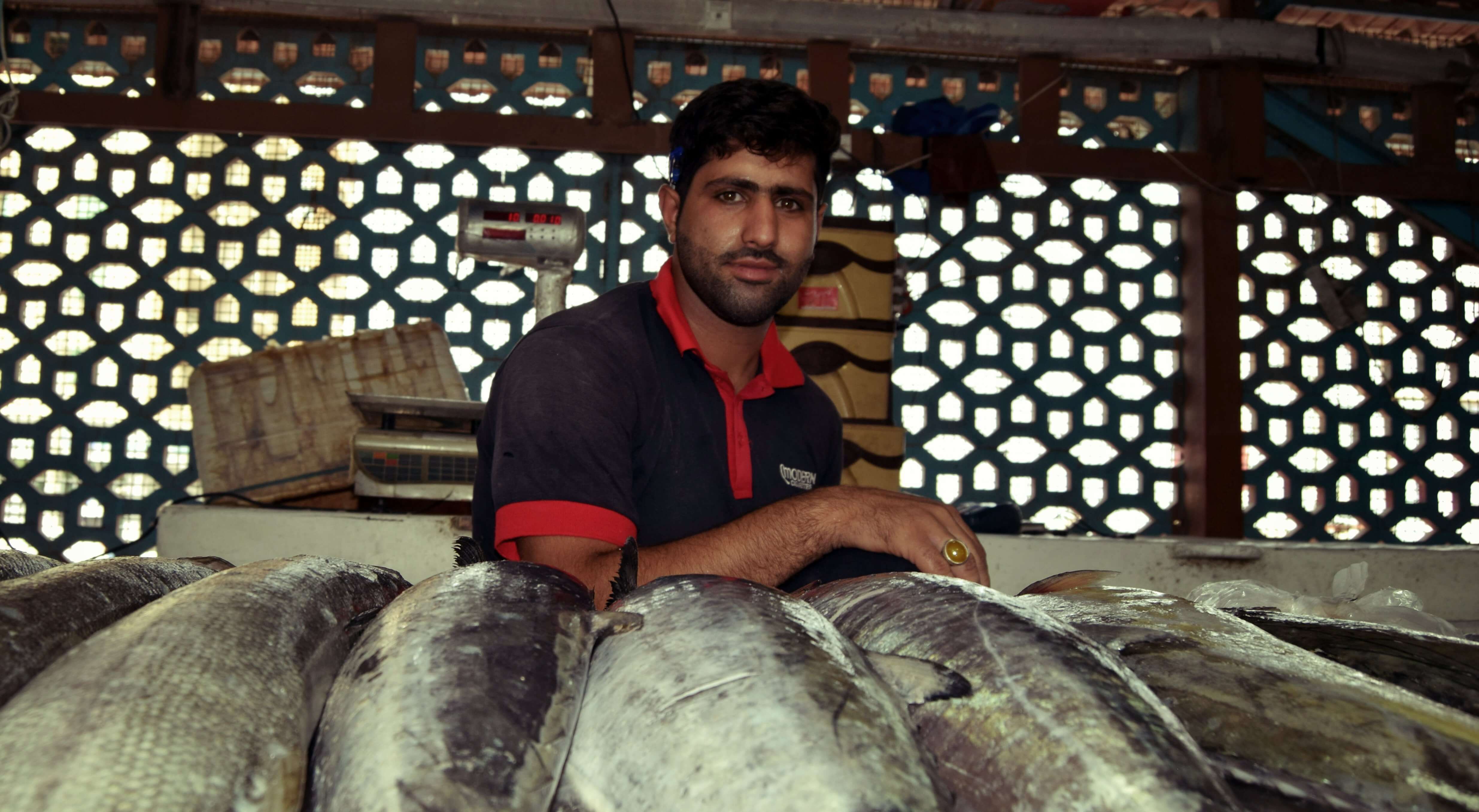 miradas persas en el mercado de bandar abas